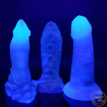 Load image into Gallery viewer, Small Wizard, Medium 00-45 Firmness **SEE NOTE, Winter Dream Cake-ish, 5826