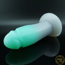 Load image into Gallery viewer, Medium Fighter, Medium 00-50 Firmness, Winter Treetop Fades, 5851