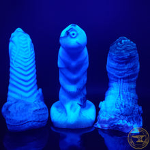 Load image into Gallery viewer, Large Kobold, Soft 00-30 Firmness, Darkest Winter Sea, 5893