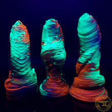 Load image into Gallery viewer, Medium Kraken Rogue, Soft 00-30 Firmness, Cyberwavey, 6219