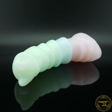 Load image into Gallery viewer, Medium Ankheg, Super Soft 00-20 Firmness, Sparkly Frosted Flowers, 6544