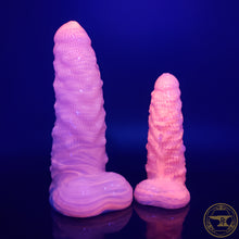 Load image into Gallery viewer, Large GLOSSY Troll, Soft 00-30 Firmness, Castaways, 6592