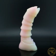 Load image into Gallery viewer, Medium Ankheg, Super Soft 00-20 Firmness, VERY Melted Sour Worms, 6791