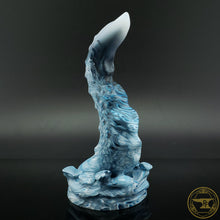 Load image into Gallery viewer, Small Colossal Squid, Medium 00-50 Firmness, Stormy Seas, 6852