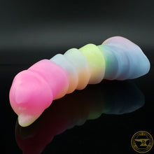 Load image into Gallery viewer, Medium Ankheg, Medium 00-50 Firmness, Melted Sour Worms, 6862