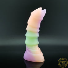Load image into Gallery viewer, Medium Ankheg, Medium 00-50 Firmness, Melted Halloween Sour Worms, 7068