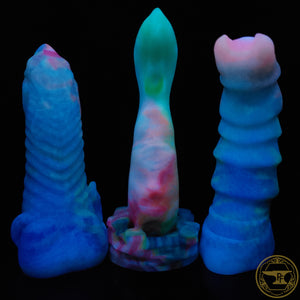 Medium Colossal Squid, Medium 00-50 Firmness, Twinkling Neon Rainbow, 2622, UV, GLOW