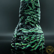 Load image into Gallery viewer, |SOLD OUT| *QIMERA FORGE by PF* Medium Maw, Medium 00-50 Firmness, Goth Frog, 2681, UV
