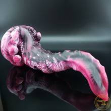 Load image into Gallery viewer, |6/12| Large Colossal Squid, Super Soft 00-20 Firmness, Ghoullicious, 3697
