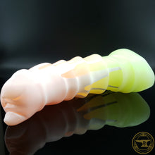 Load image into Gallery viewer, *|BLACK FRIDAY|* XL Ankheg, Super Soft 00-20 Firmness, Pastel Candy Corn Drips, 3724
