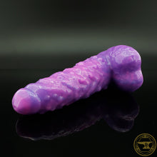 Load image into Gallery viewer, Small GLOSSY Troll, Medium 00-50 Firmness, Egg Hunt, 6730
