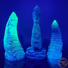 Load image into Gallery viewer, Small Colossal Squid, Medium 00-50 Firmness, Stormy Seas, 6852
