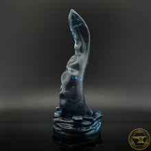 Load image into Gallery viewer, |SOLD OUT| Large Colossal Squid, Medium 00-50 Firmness, Stormy Seas, 6848

