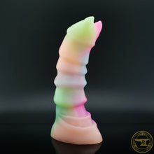Load image into Gallery viewer, Large Ankheg, Medium 00-50 Firmness, Melted Sour Worms, 6858
