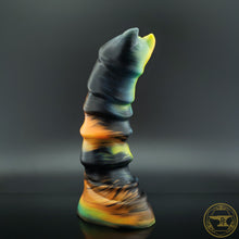 Load image into Gallery viewer, Large Ankheg, Soft 00-30 Firmness, Poison Frog Marble, 6911
