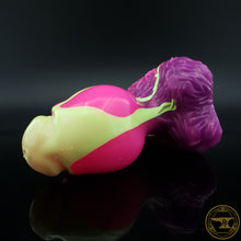 Load image into Gallery viewer, Medium Werebear, Super Soft 00-20 Firmness, Venus Flytrap Drips, 6970

