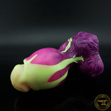 Load image into Gallery viewer, Small Werebear, Super Soft 00-20 Firmness, Venus Flytrap Drips, 6975
