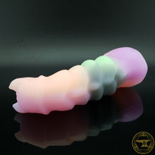 Load image into Gallery viewer, Medium Ankheg, Medium 00-50 Firmness, Melted Halloween Sour Worms, 7068
